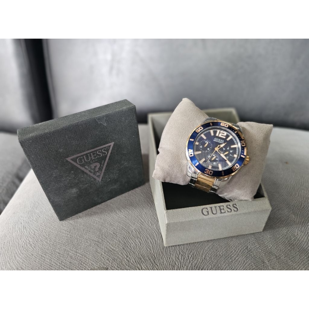 Jam Tangan Guess W1249G3 Bekas Original