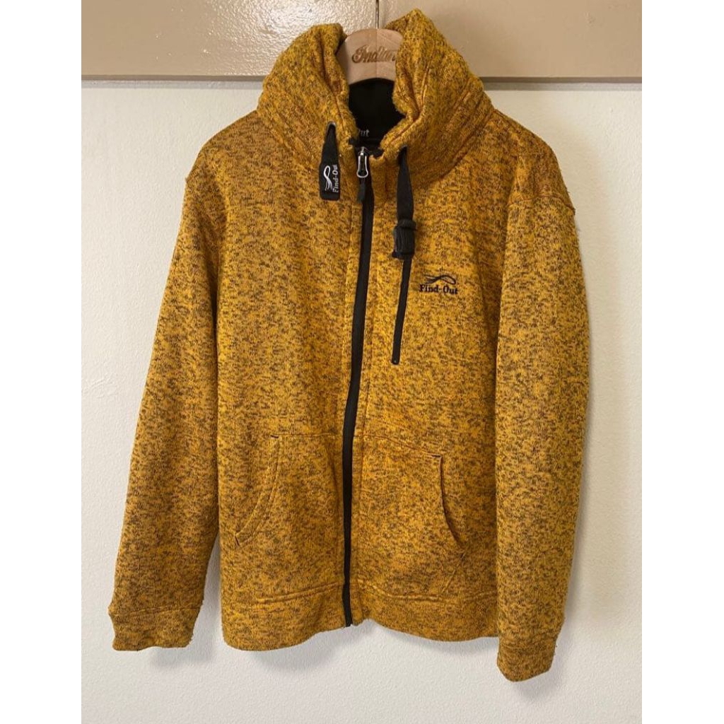 Preloved Jaket Outdoor Vintage Find-Out