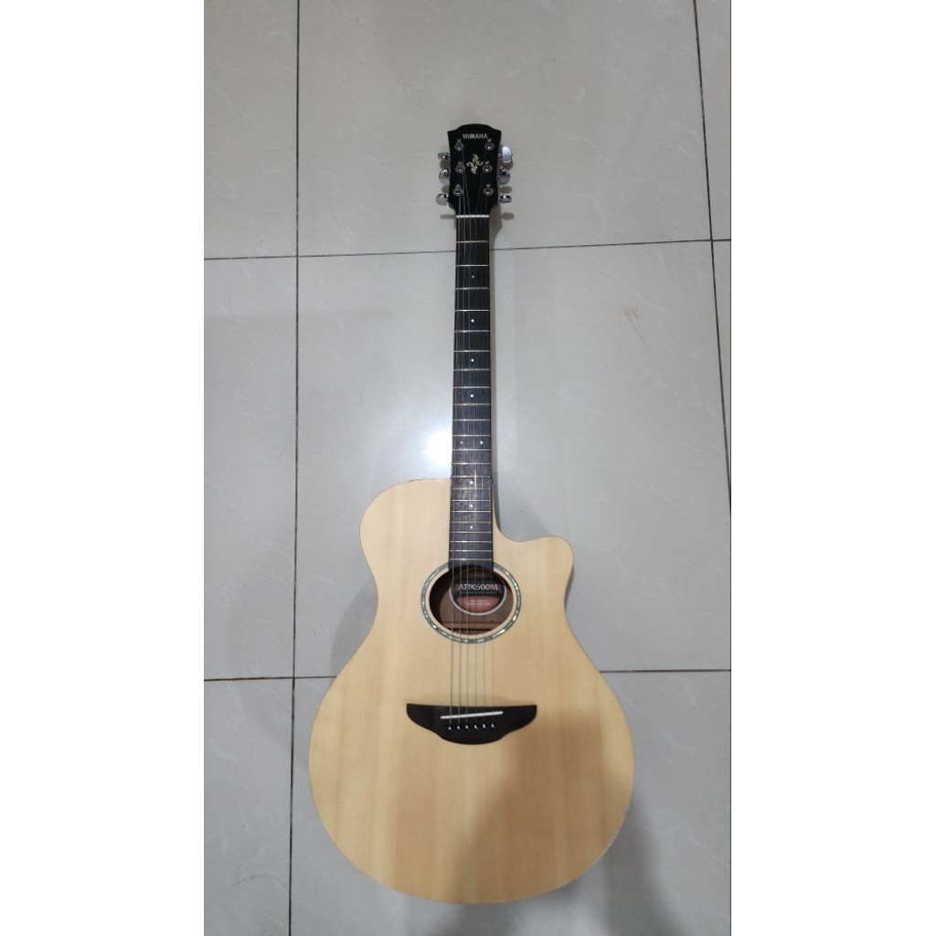 Gitar Akustik Elektrik Yamaha APX600M Second (NEGO)
