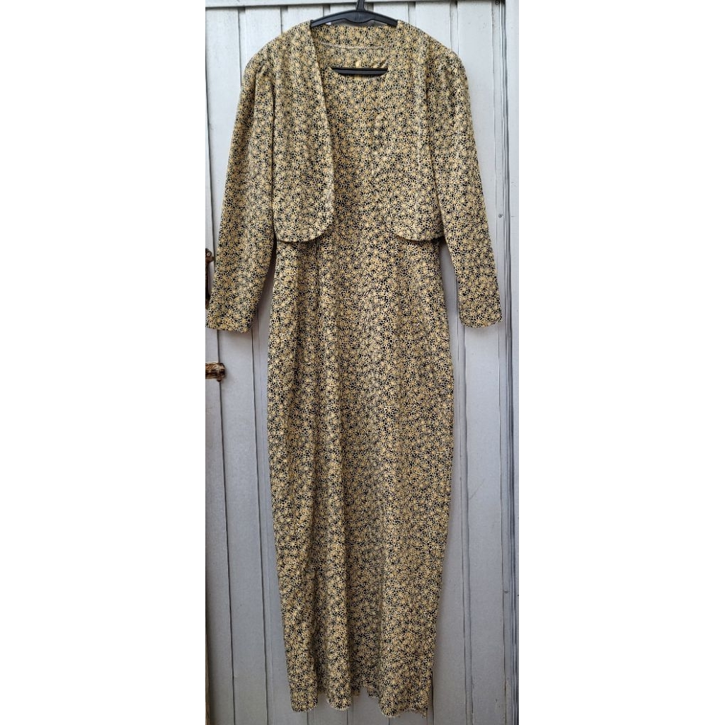 Preloved dress one set batik motif bunga kecil