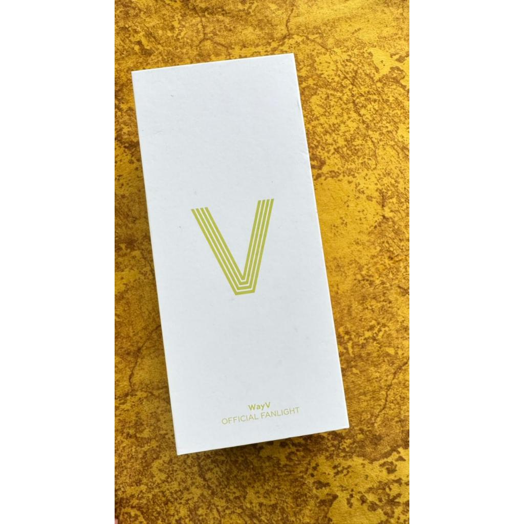 WayV Lightstick Ver. 2 – Preloved / Second, Kelengkapan Lengkap – Limited Stock