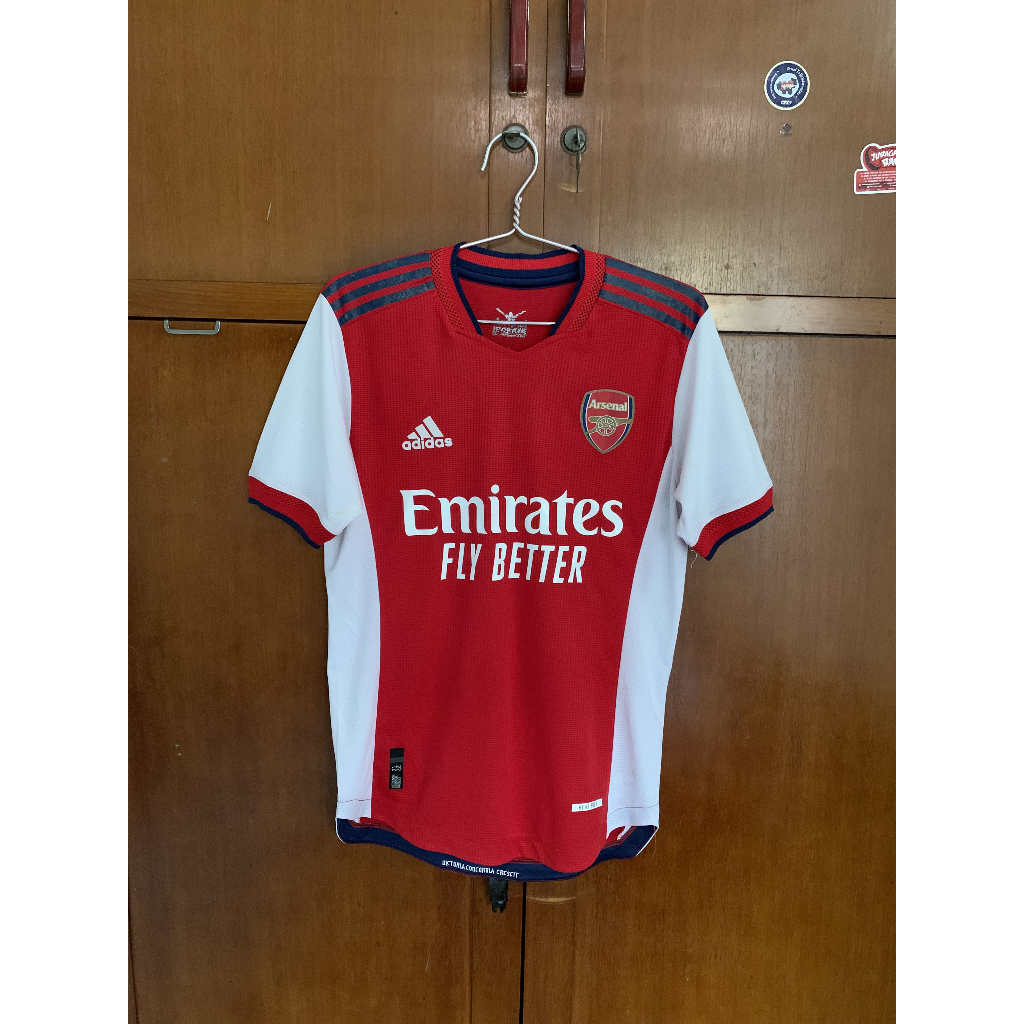 Jersey Arsenal Home Musim 2021/2022