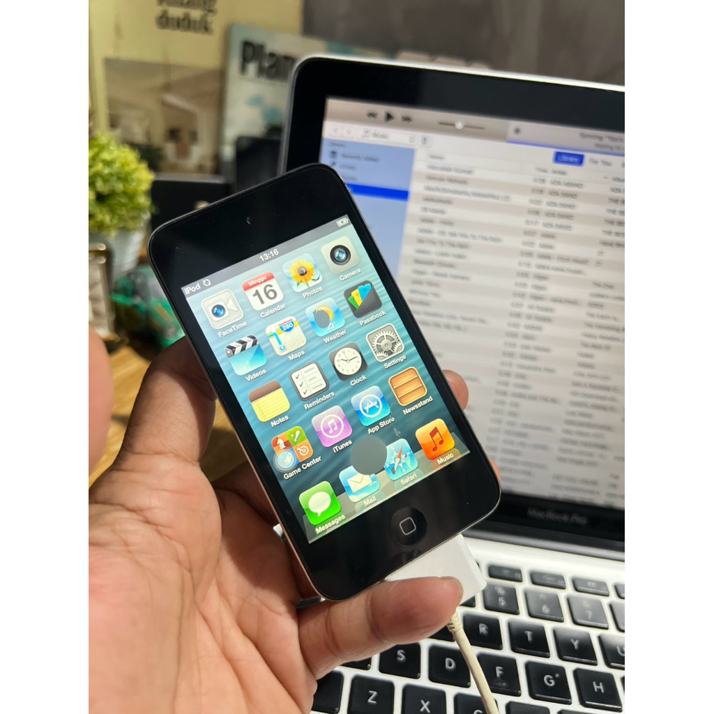 ipod touch4 8GB