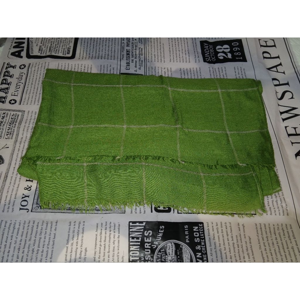 KERUDUNG HIJAB SEGI EMPAT WARNA HIJAU MOTIF GARIS