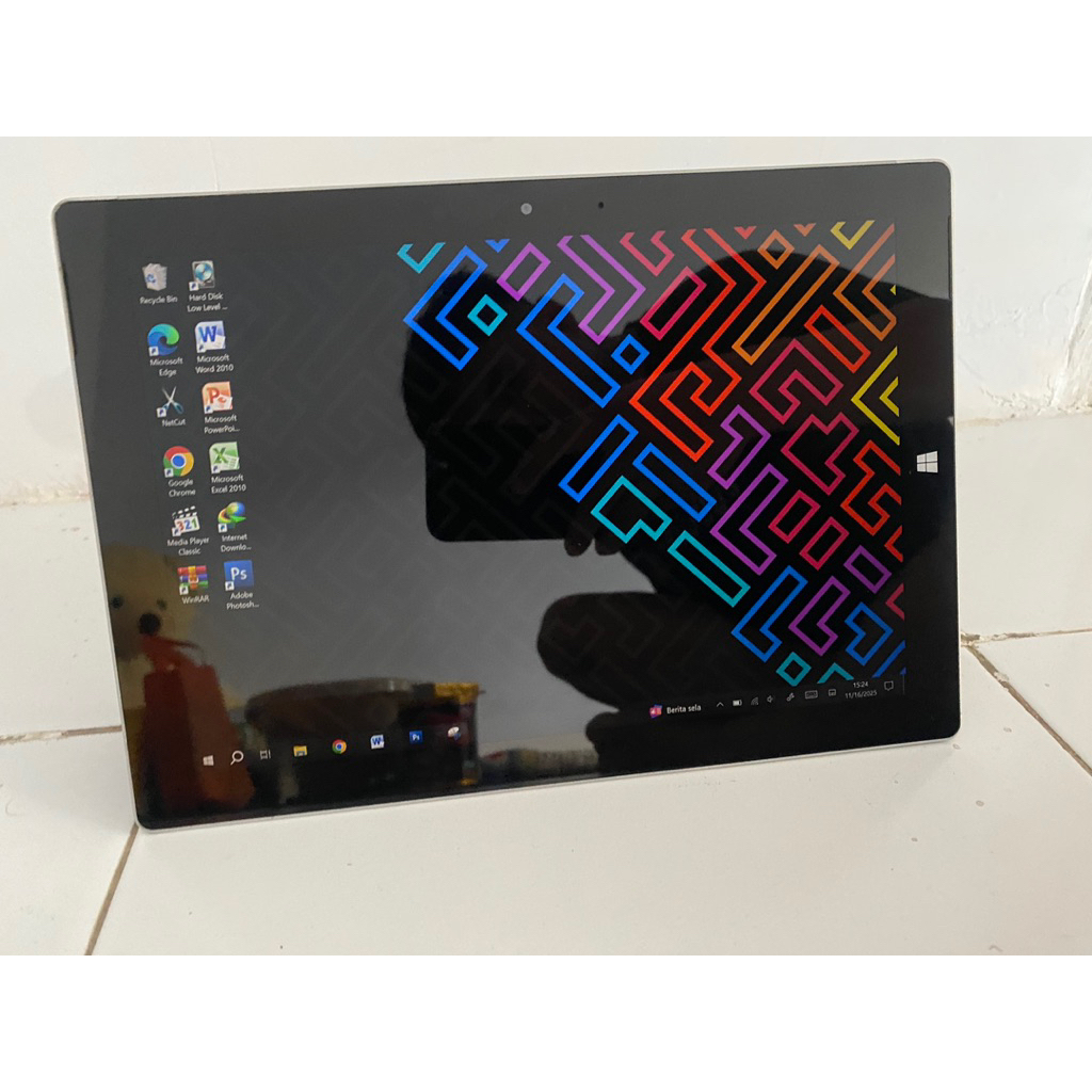MICROSOFT SURFACE 3 (Bonus keyboard & tas) WINDOWS 10 4GB 64GB 128GB SECOND ASLI ORIGNAL 10,8 INCH