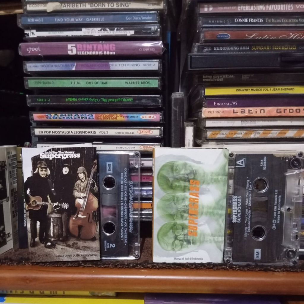 kaset pita paket supergrass in it for the money