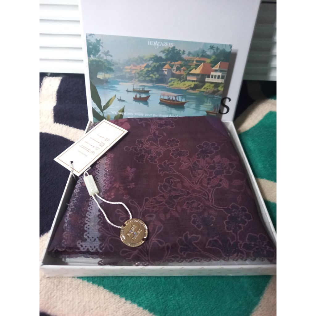 hijab segiempat premium HSC burgandy