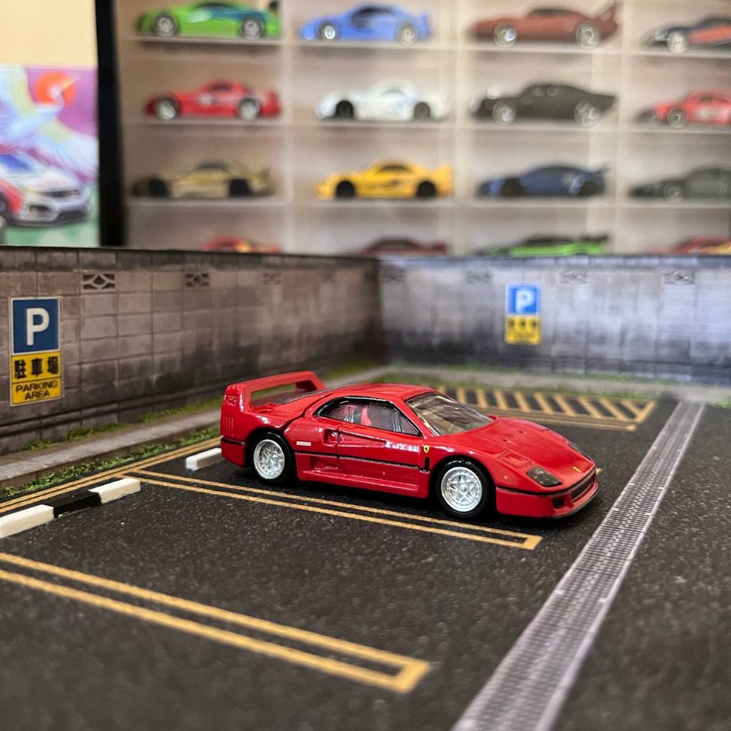 TOMICA FERRARI F40