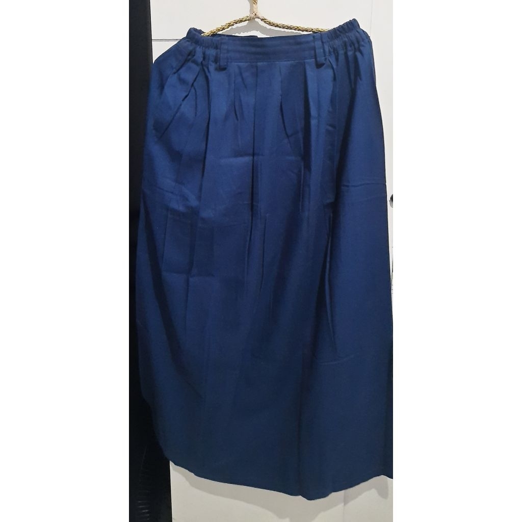 Preloved - Take all rok smp,baju atasan smp dan topi smp