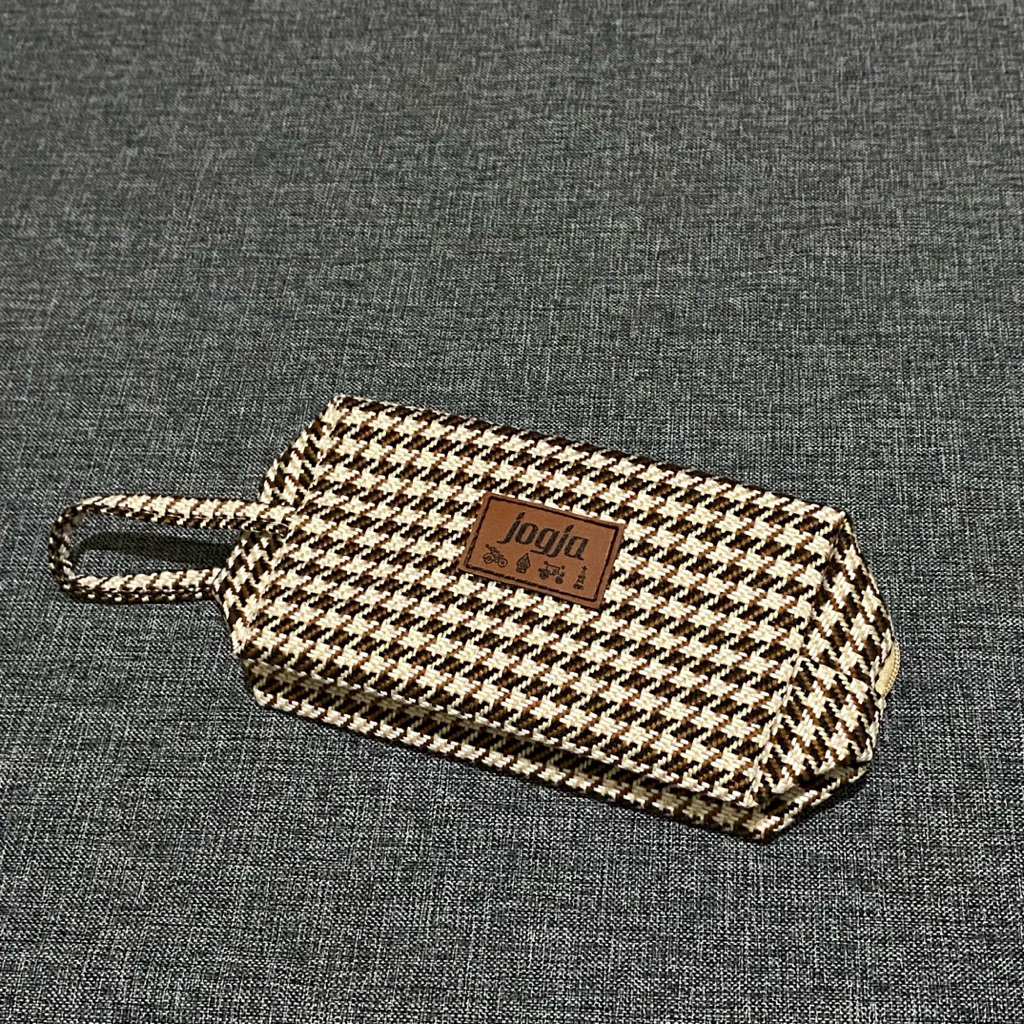 POUCH DOMPET MAKEUP DOMPET SERBAGUNA TEMPAT PENSIL BOLPOINT TAS MAKEUP GONI OLEH OLEH JOGJA TAS KECI