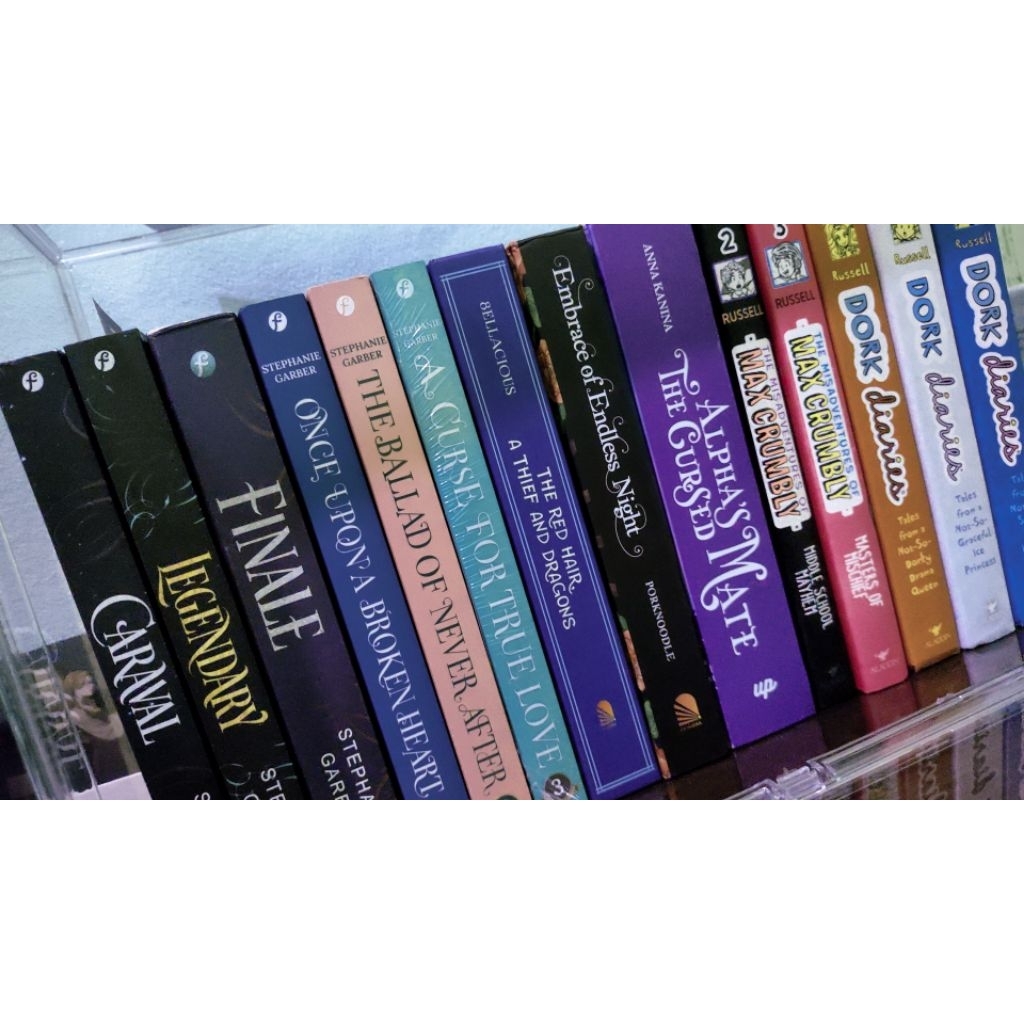 Preloved Novel Luciusera Embrance Of Endless Night Caraval Set