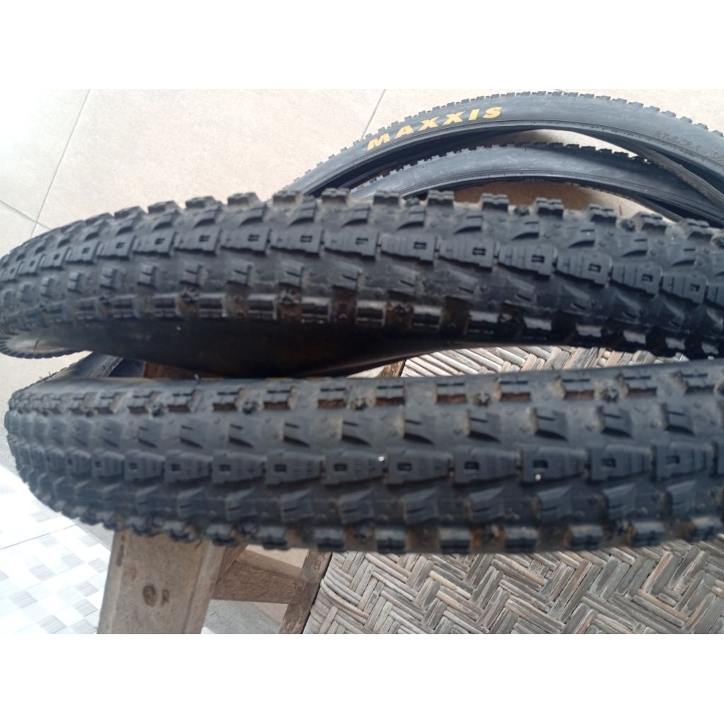 Ban sepeda maxxis crossmark ll 27,5 x 210