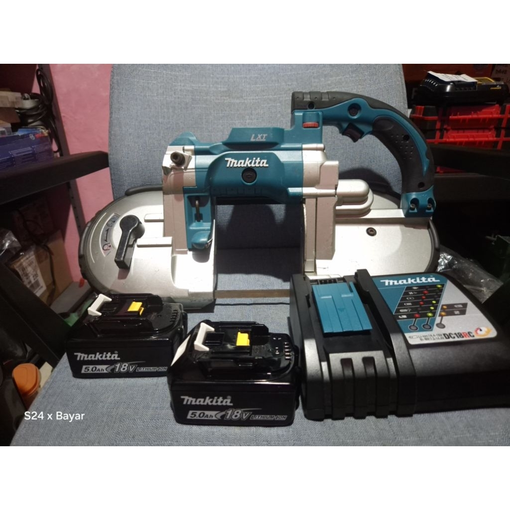 Makita Band Saw Cordless Brushless DPB 180 Fullset