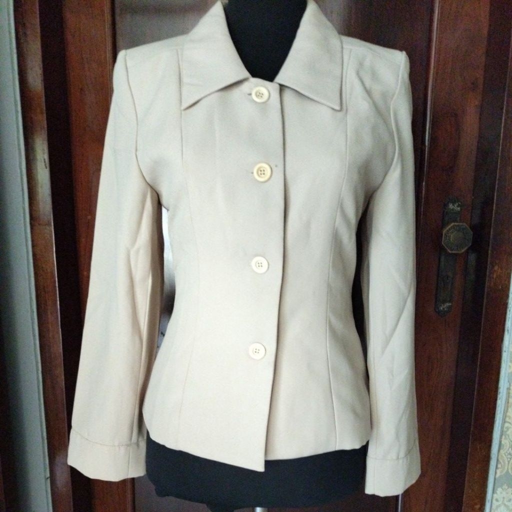 Atasan Wanita Blazer Connextion Cream S