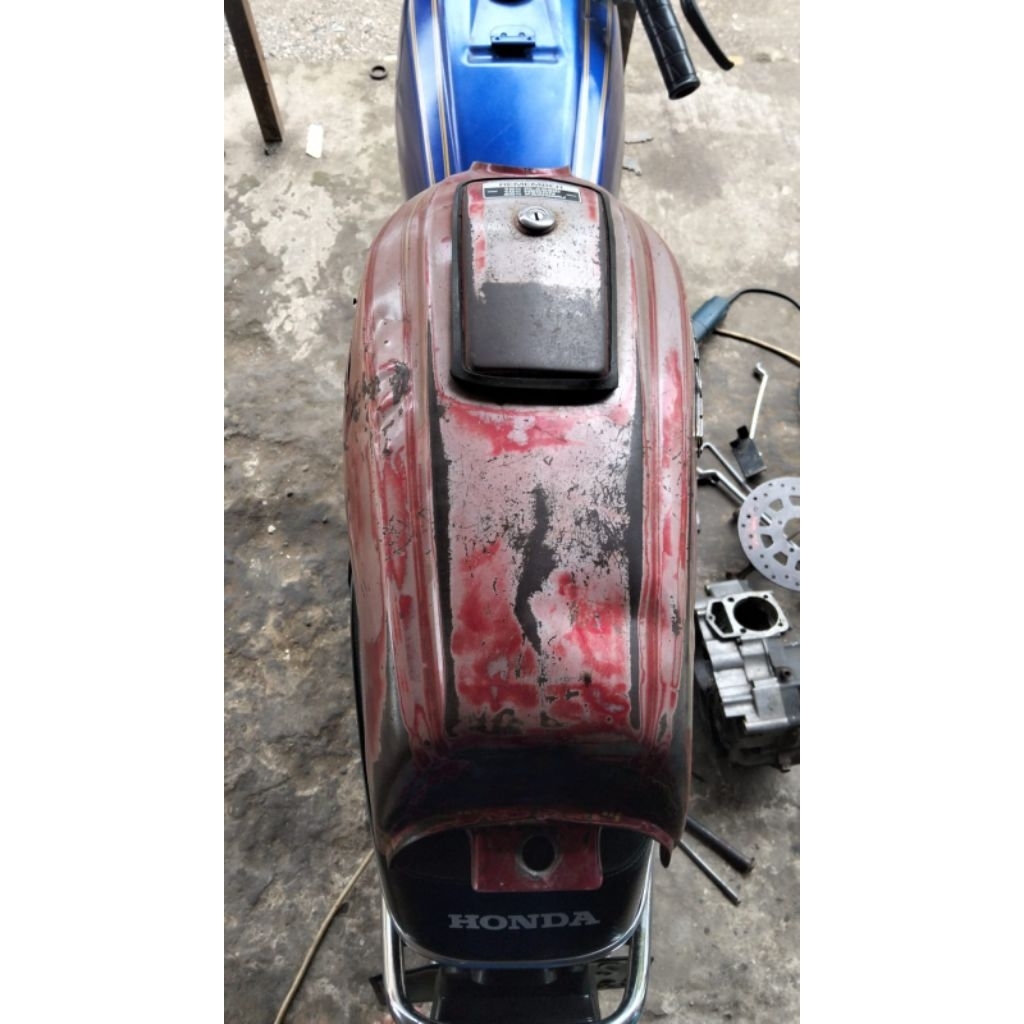 gastank original paint gl100