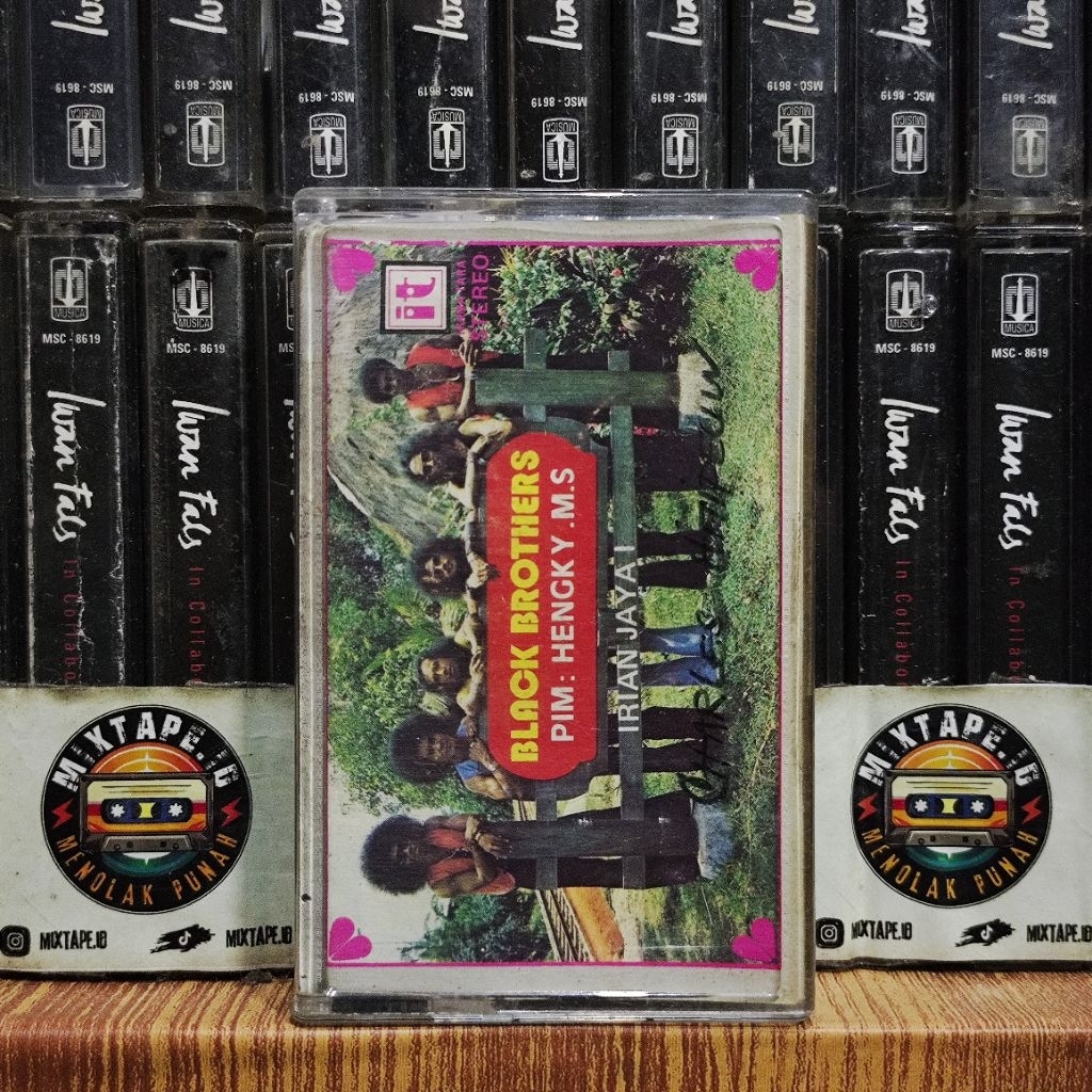 Kaset - Black Brothers - Irian Jaya I - Kaset Pita - Radio Tape - Radio - Pemutar Kaset - Retro - Cl