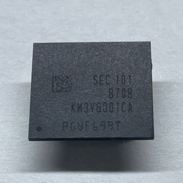 ic EMMC SEC 101 B708 KM3V6001CA