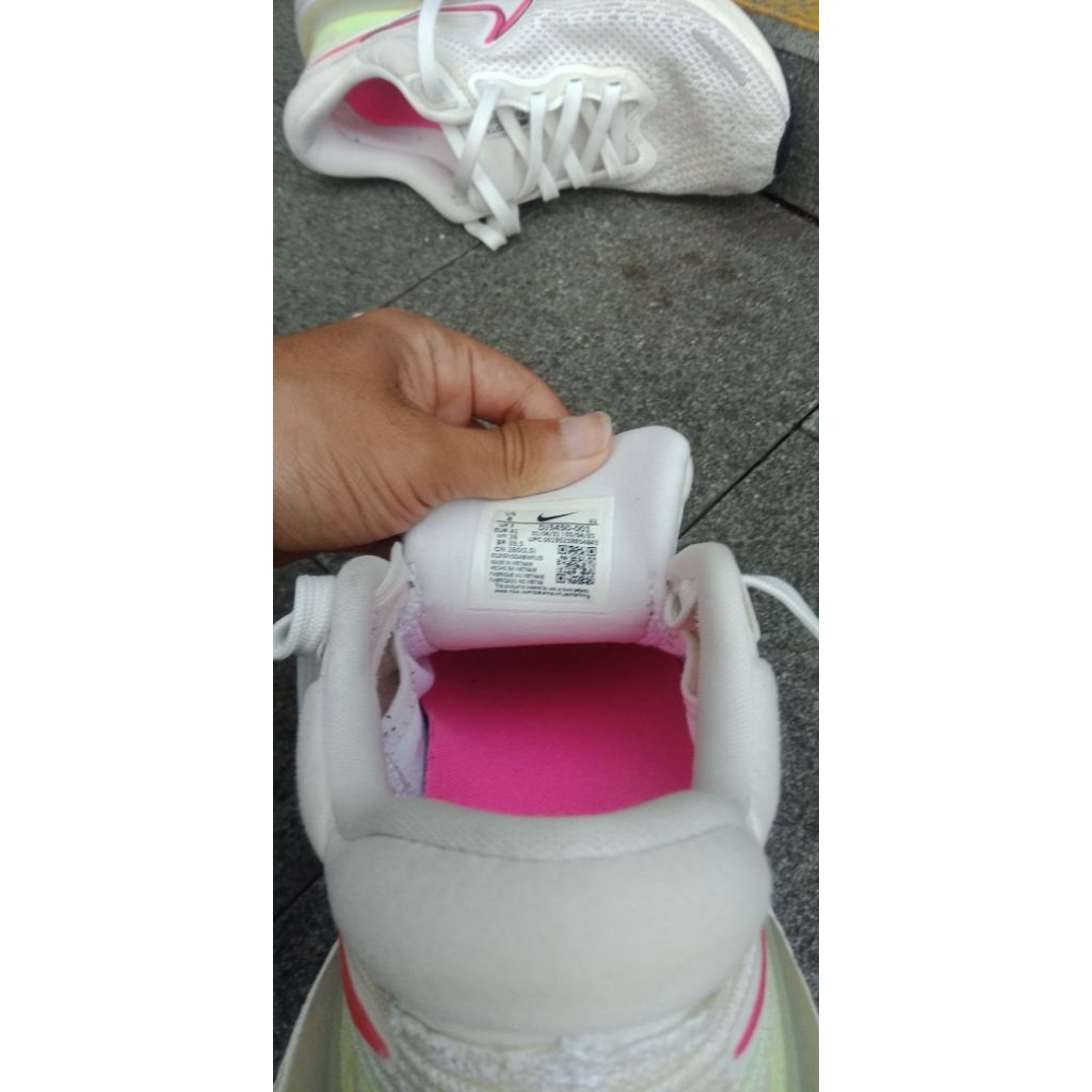 sepatu nike invicible zoomx flyknit planktom