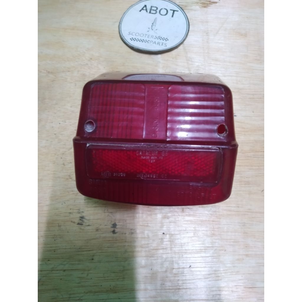 Lampu belakang vespa super sprint