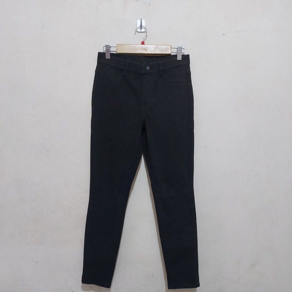 Celana legging Heattech UNI