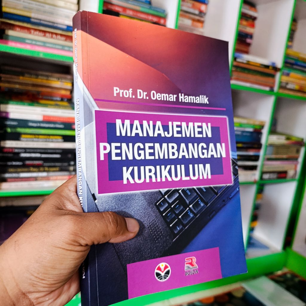 buku manajemen pengembangan kurikulum - oemar hamalik