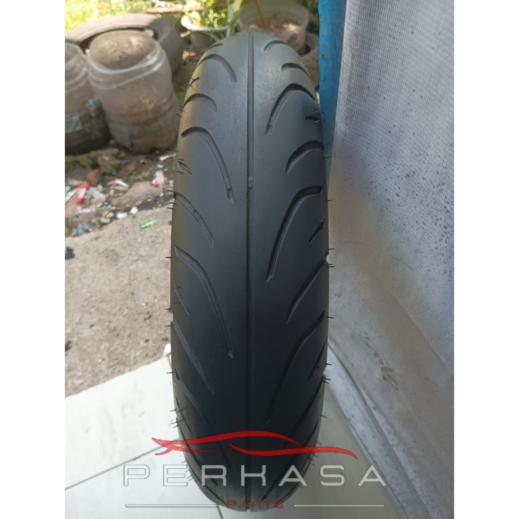 Ban depan copotan Honda PCX merek IRC