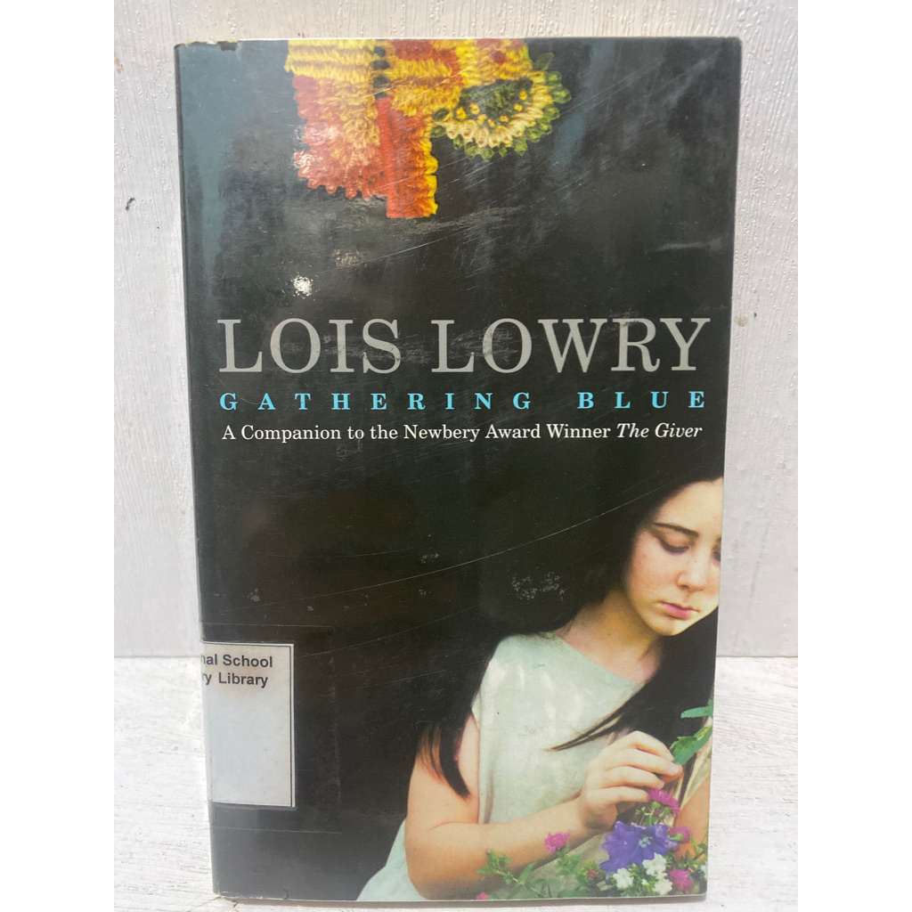 Buku Original GATHERING BLUE - LOIS LOWRY