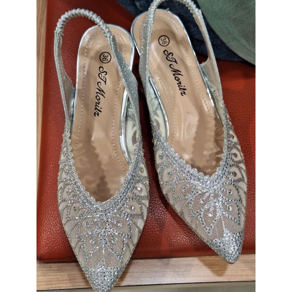 [PRELOVED] HEELS SILVER BLINK BLINK size 36