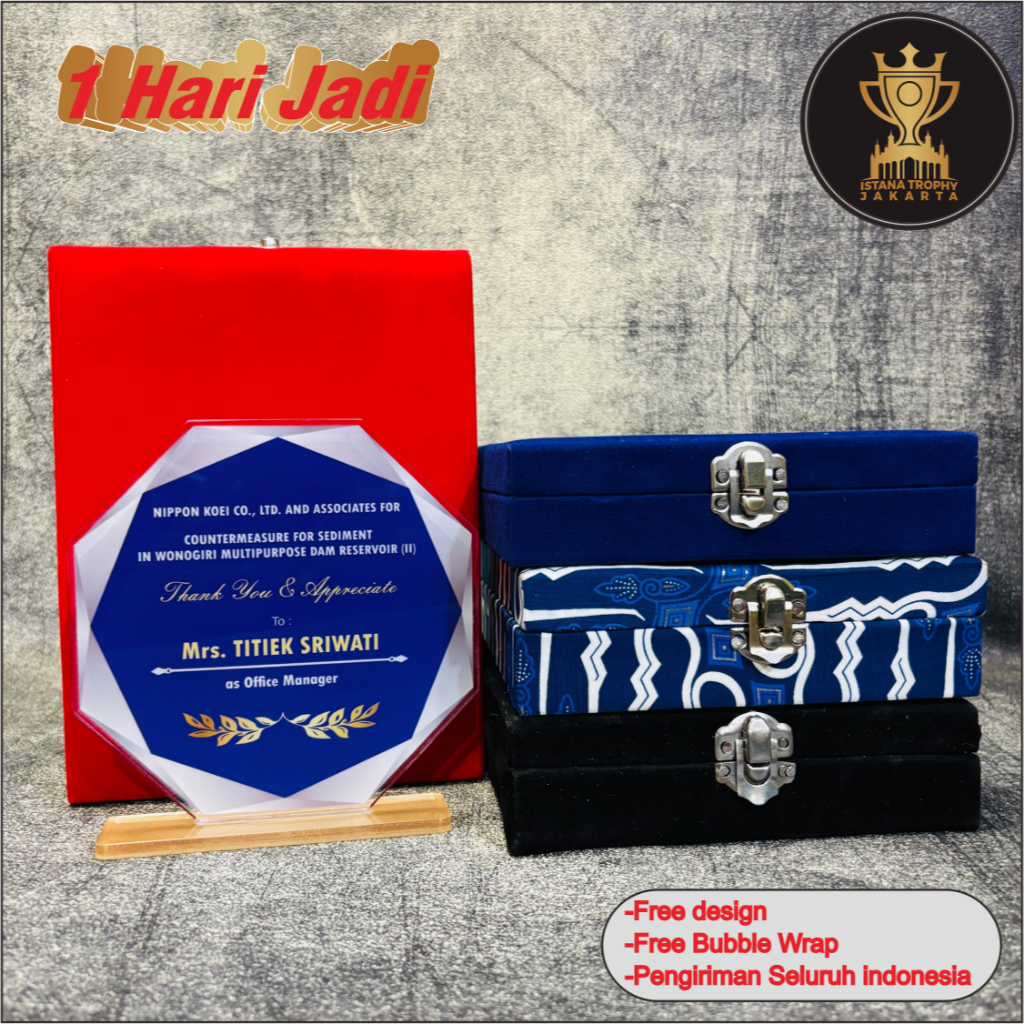 Plakat Akrilik | Plakat Akrilik Custom | Plakat Akrilik Terlaris | Plakat 1 Hari Jadi | Free Desain