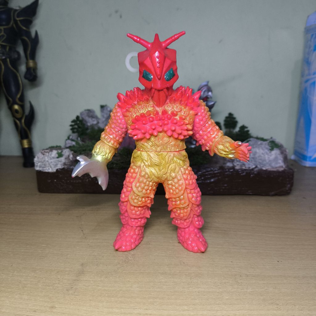 Ultra Monster Series Yapool 1984 | Sofubi Kaiju Ultraman Ace