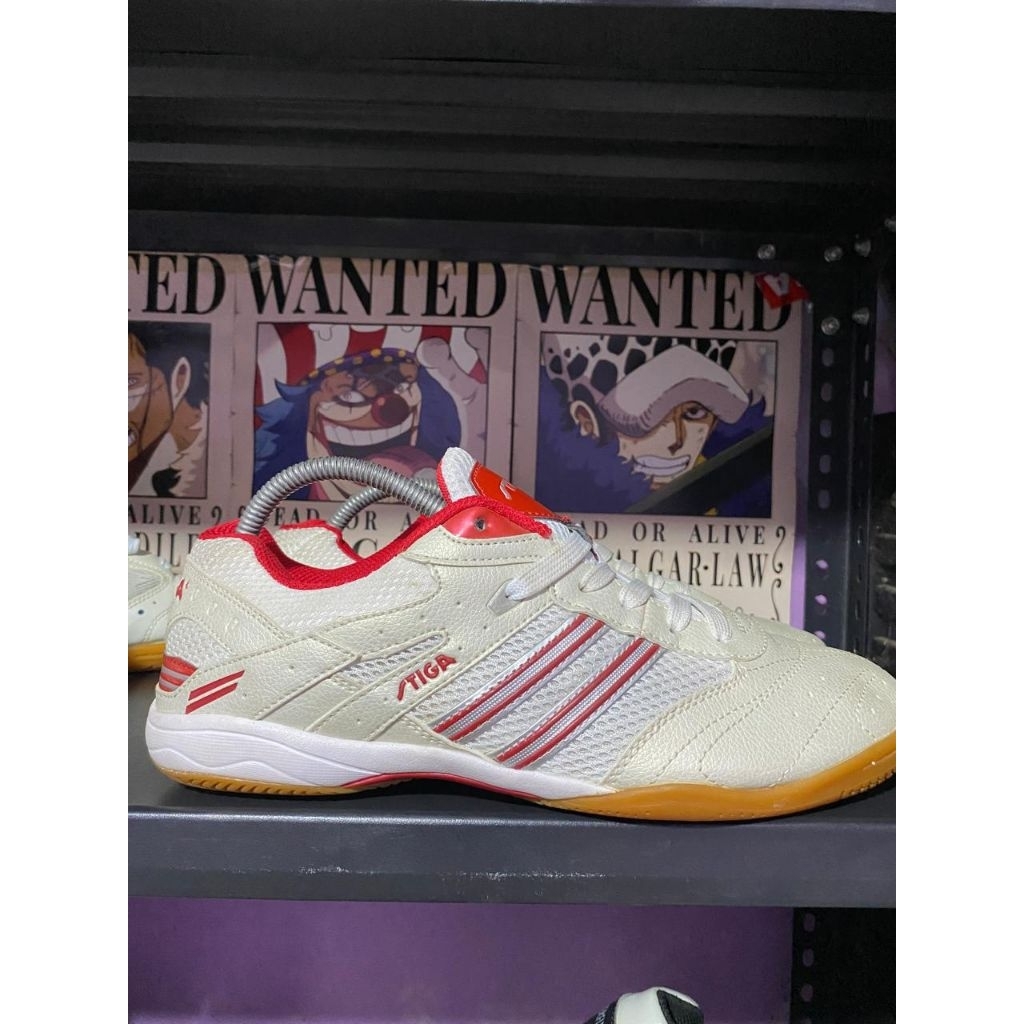 sepatu tenis meja/pingpong second