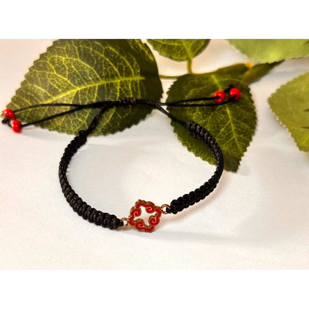 Gelang Liontin Charm Merah Emas/Bracelet Charm/Gelang Rajut/Gelang Tali Hitam/Gelang Handmade