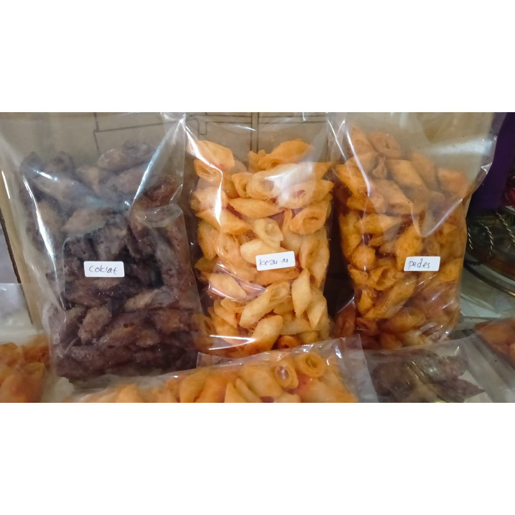 Lumpia Kering lumring 250gr 100gr 500gr| lumroll lumpia rol | snack lumpia gulung pedas coklat