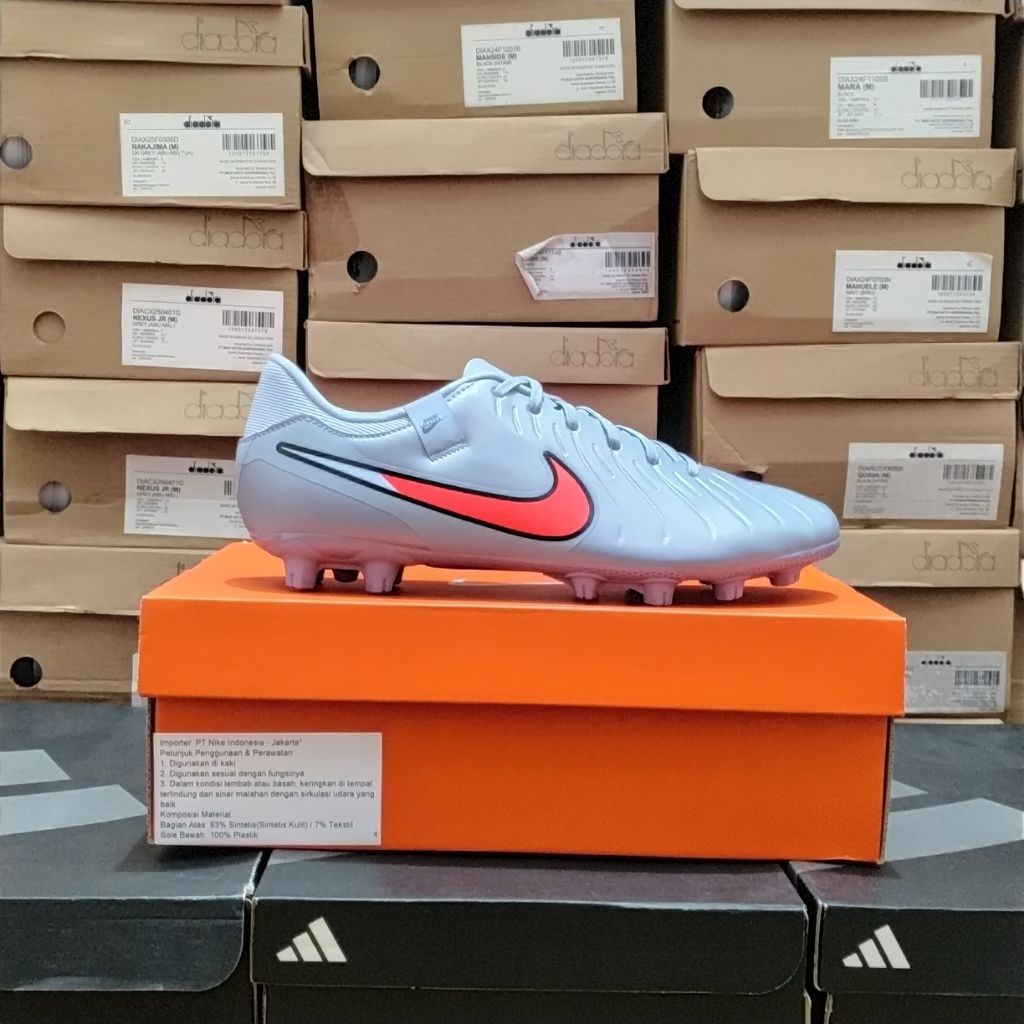 Sepatu Bola Legend 10 Academy HG (Original)