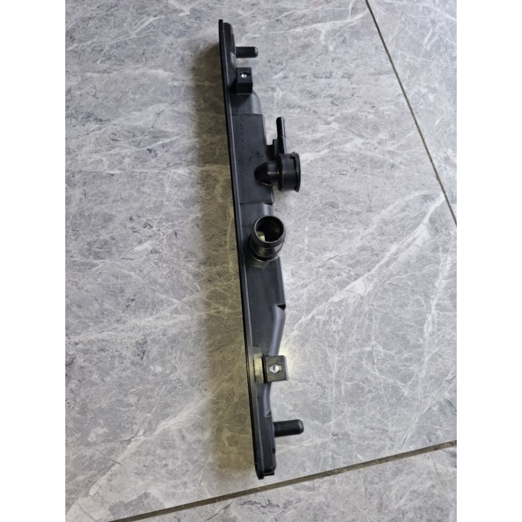 UPPER TANK AVANZA OLD/COVER RADIATOR AVANZA OLD