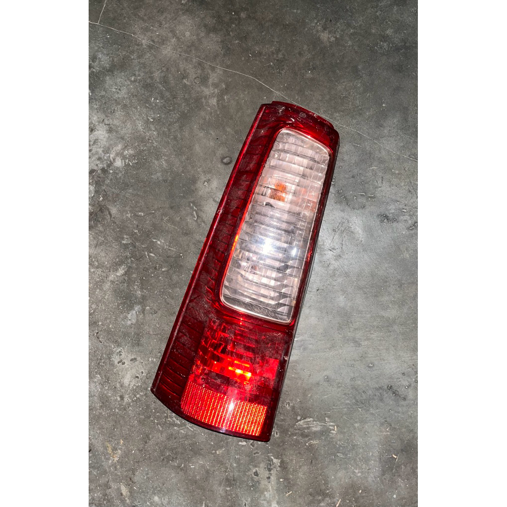 Stoplamp belakang avanza xenia lama