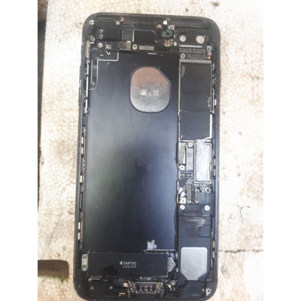 mesin iphone 7 plus 128GB stuck logo