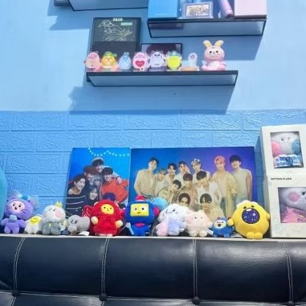 TRUZ OFFICIAL TREASURE LINE FRIENDS BAGCHARM PRELOVED