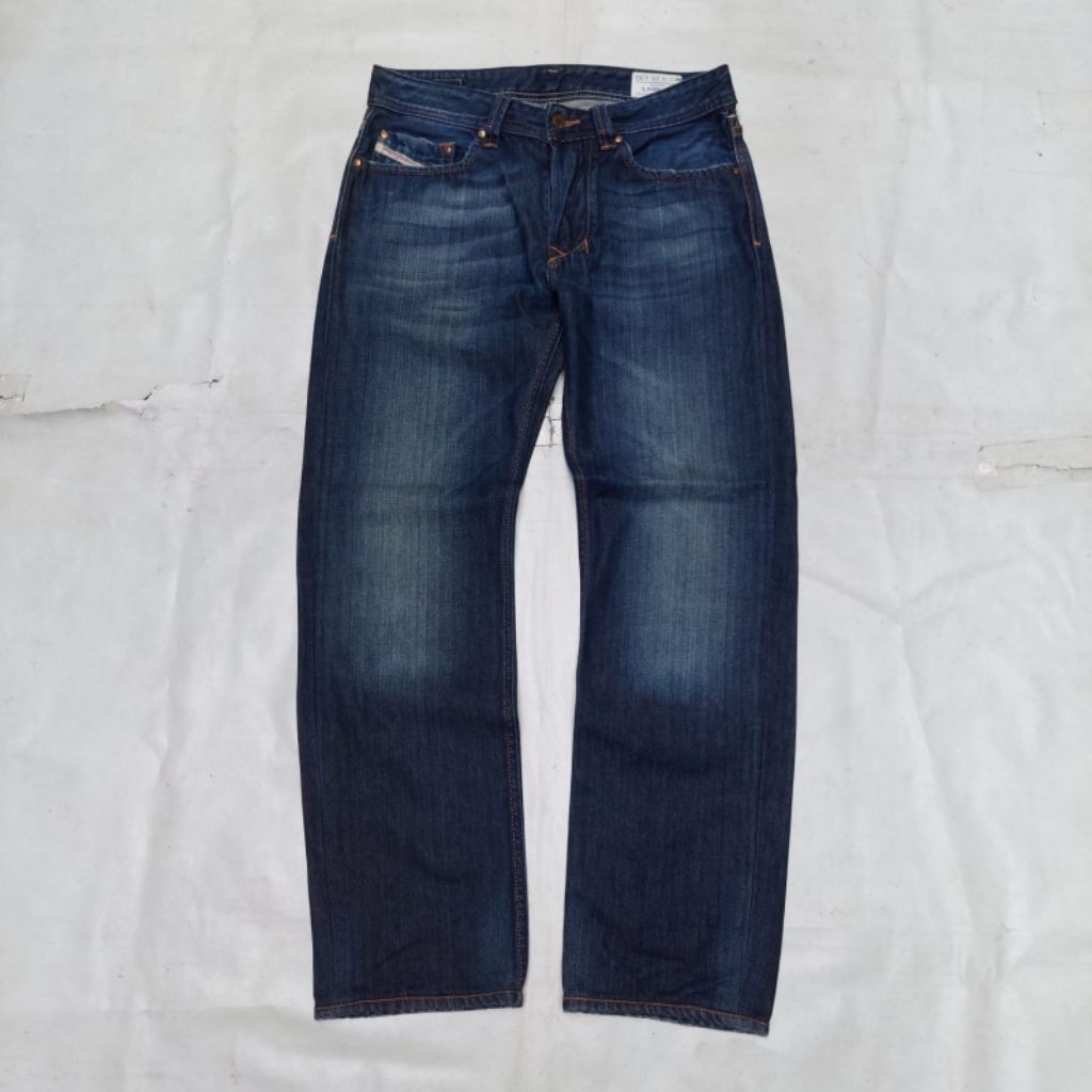 Celana jeans pria, Diesel, Larkee