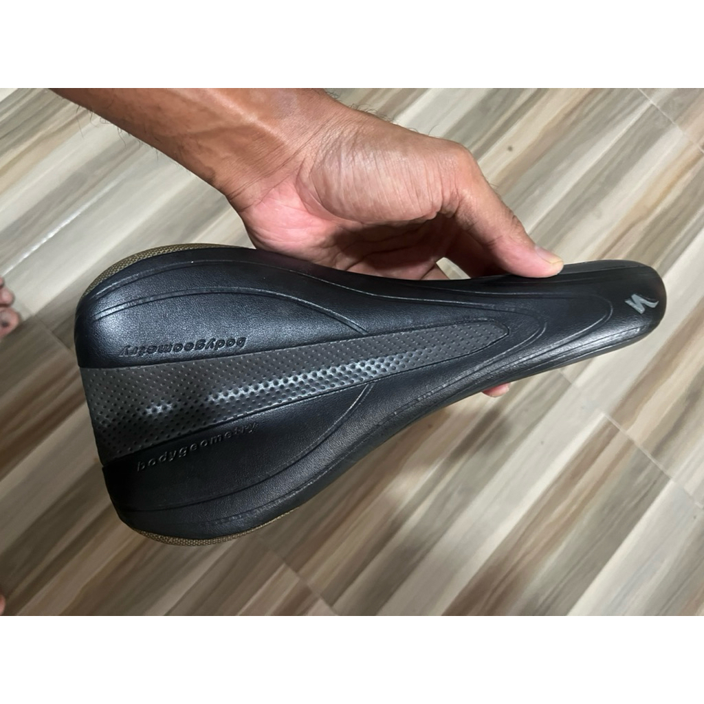 sadel specialized format sl 130