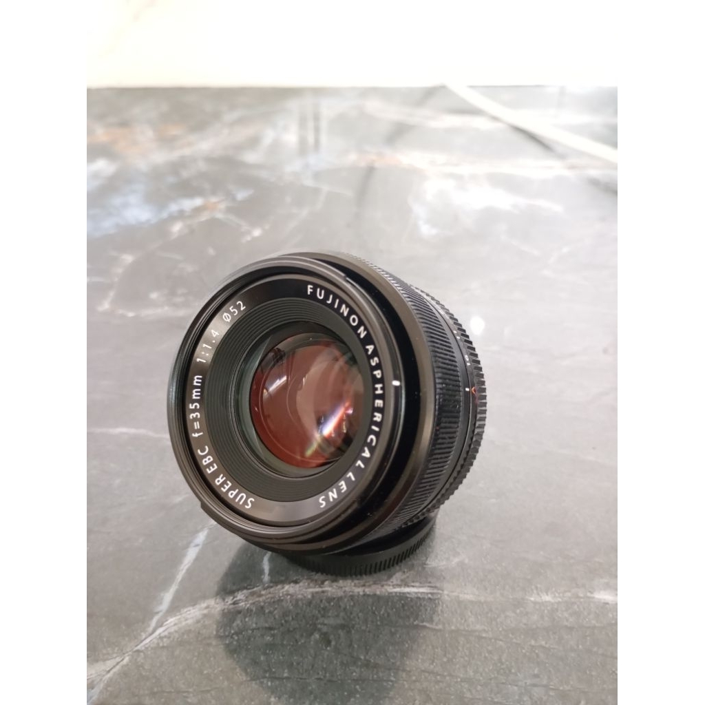 Lensa fix Fujinon 35mm F1,4 like newww no minus