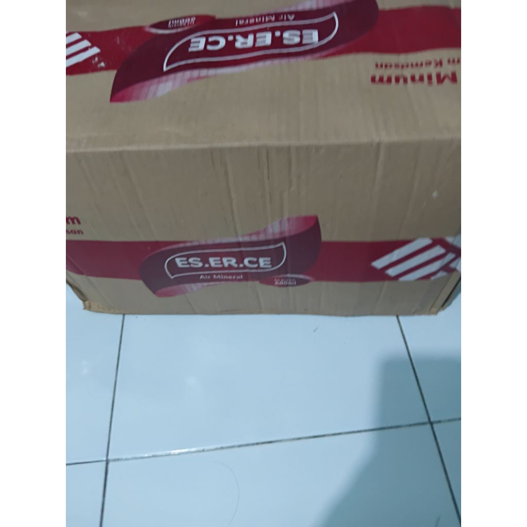 air mineral es er ce 600ml,isi 24 pcs