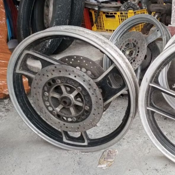 Velg Yamaha Rd 350 Rz 350 depan