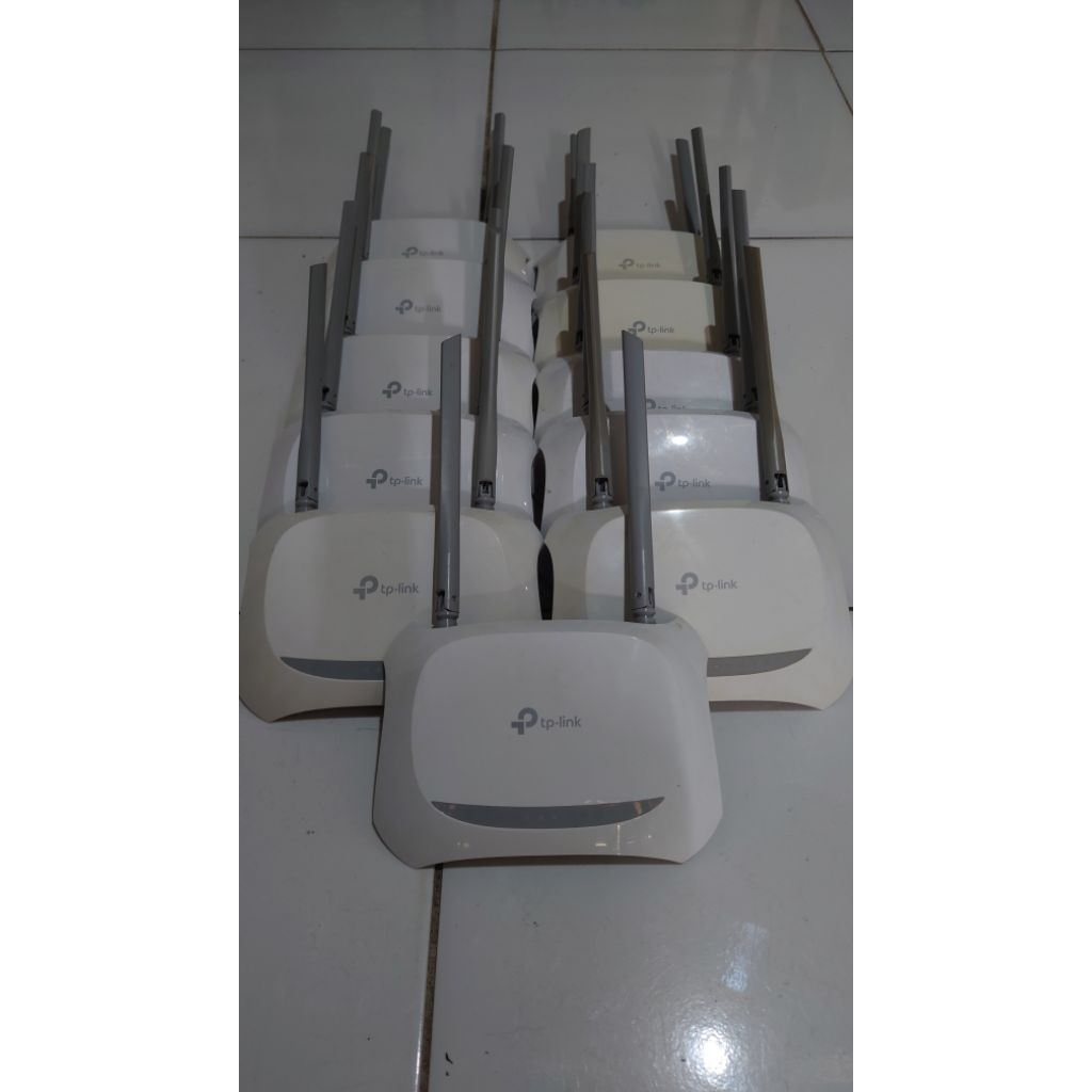 TP LINK WR840N v6 + adaptor