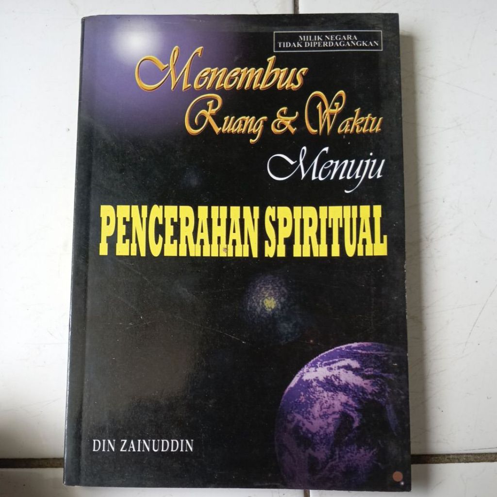 Buku menembus ruang dan waktu menuju pencerahan spiritual