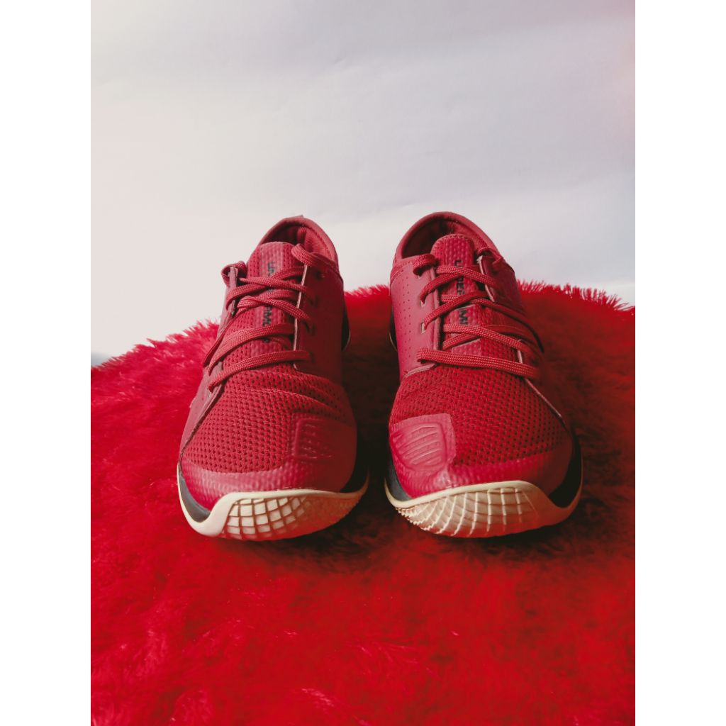 Sepatu Basket Second Original Ukuran 42,5