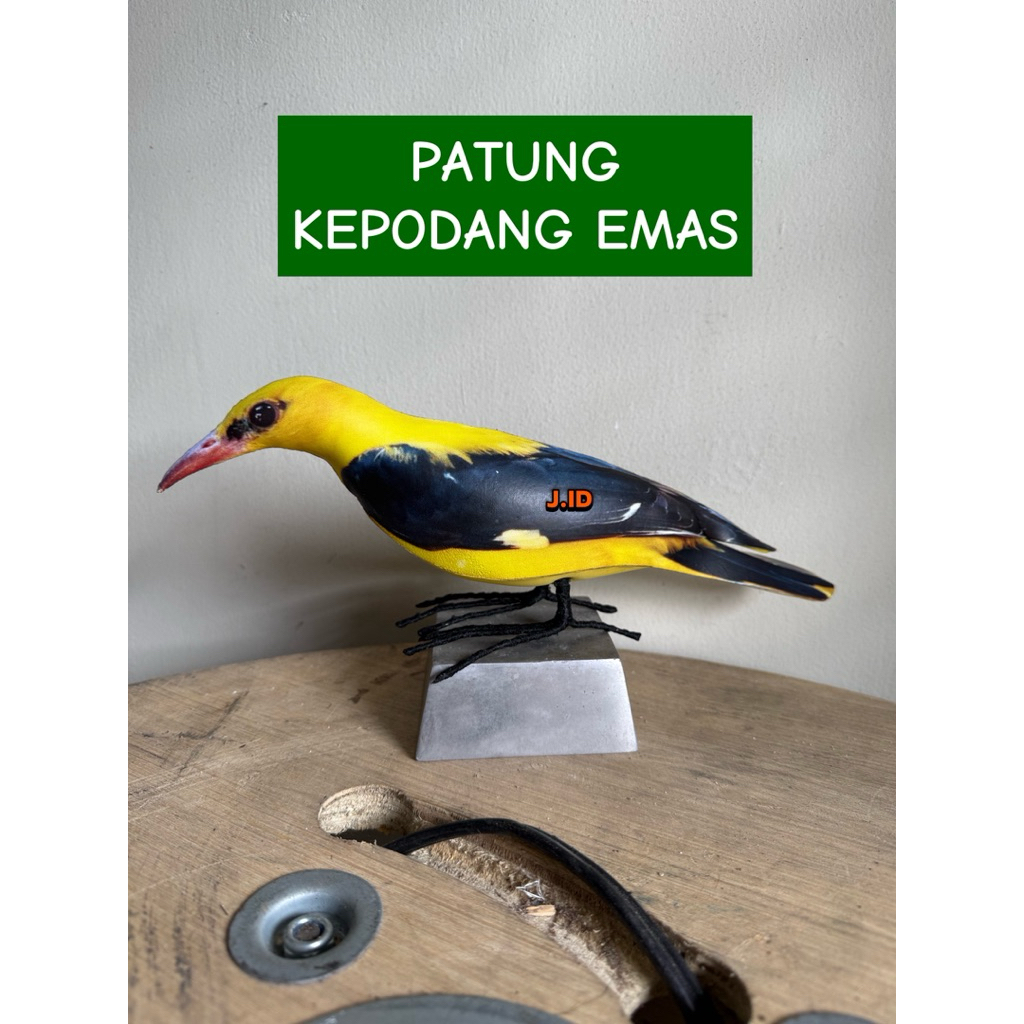 Patung burung kepodang emas / Bincarung