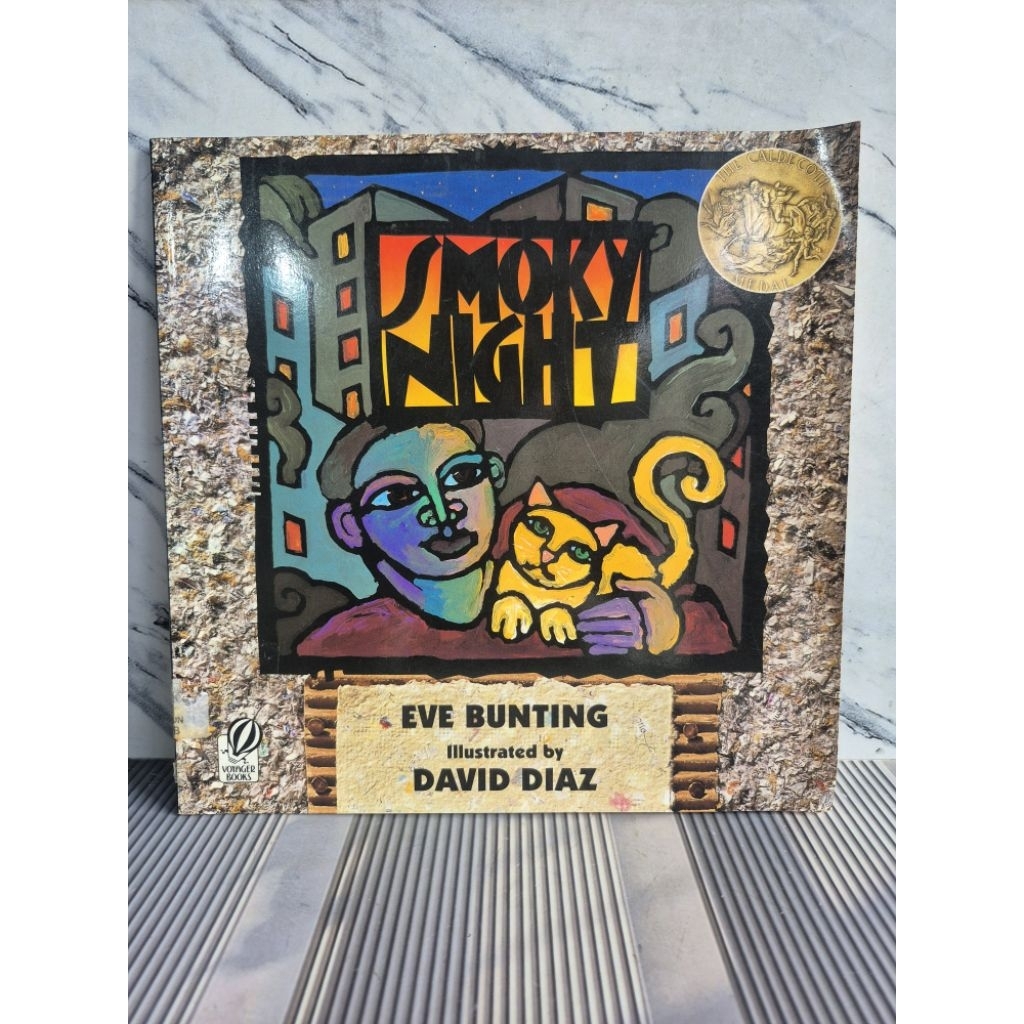 Buku Anak Import Smoke Night by Eve Bunting