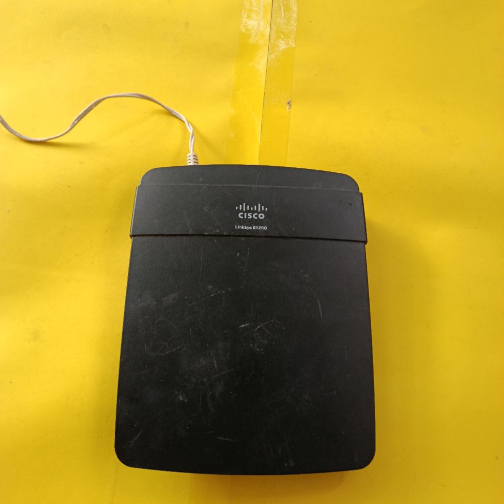 CISCO E1200 ACCESS POINT ROUTER
