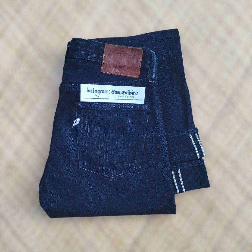 Pure blue japan denim not Momotaro jeans not Samurai jeans c tcb jeans iron heart denim Levis vintag
